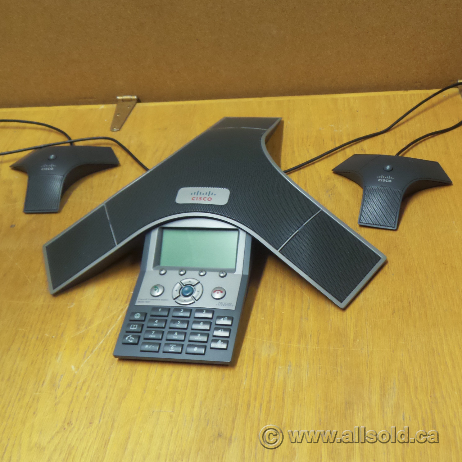 cisco-ip-7937-global-conference-station-w-2-external-microphones